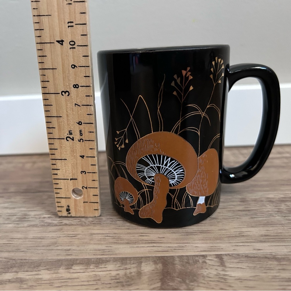 Mushroom botanical graphic black brown gold coffee mug tea trendy - Picture 10 of 10